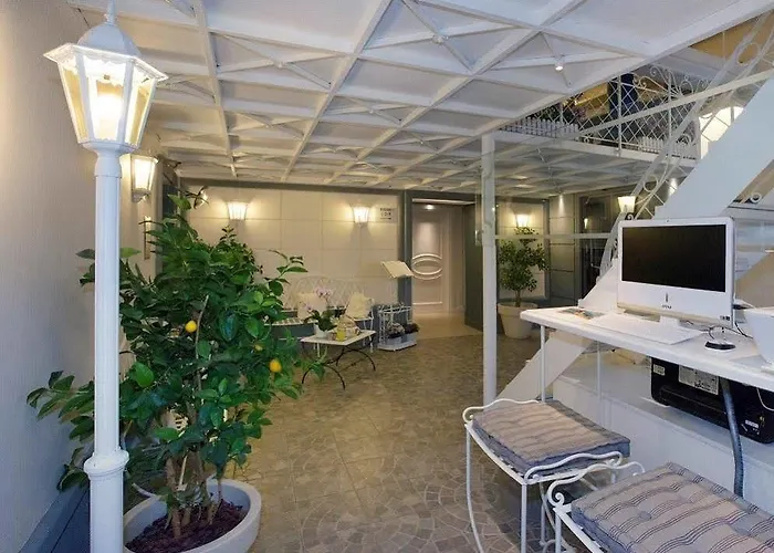 拉皮亚泽塔宾馆